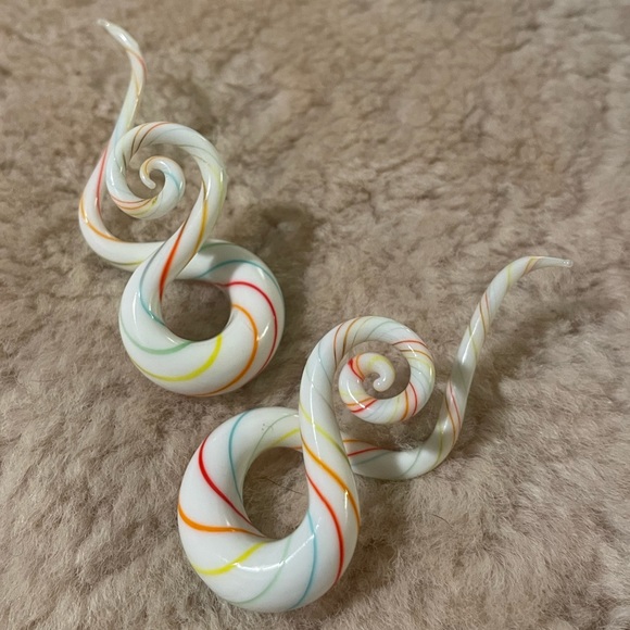 Candy Cone Style,Glass Spiral Ear Stretchers.Never Been Worn.Size: 9/16 - 14cm - Picture 2 of 3